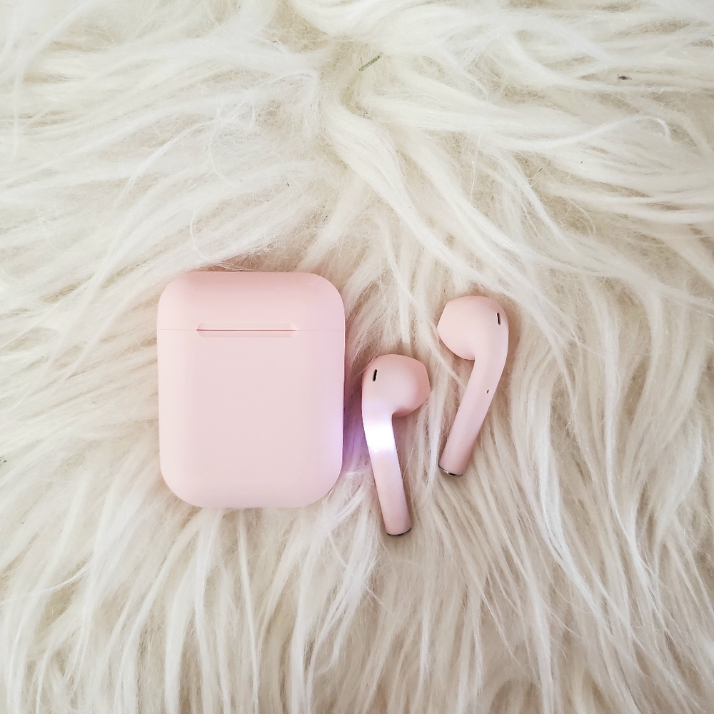 WIRELESS BLUETOOTH EARBUDS - Picture 2 of 10